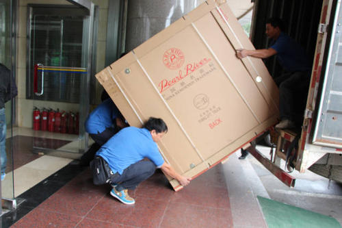 五莲钢琴贵重工艺品无忧运